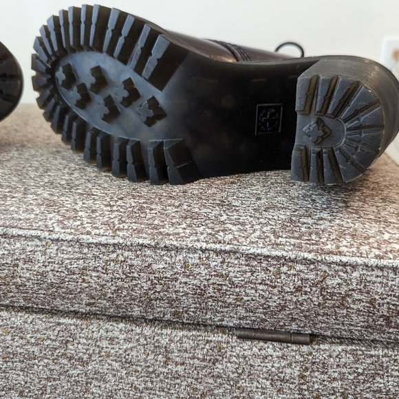 Dr. Martens Persephone Boots, US 7 - Picture 10 of 12
